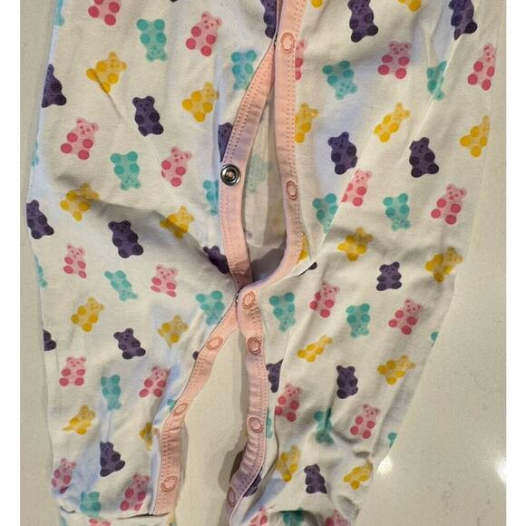 Monica & Andy Baby Size 0-3 Months Pajama Outfit Organic Cotton Gummy Bear Print - Picture 6 of 8
